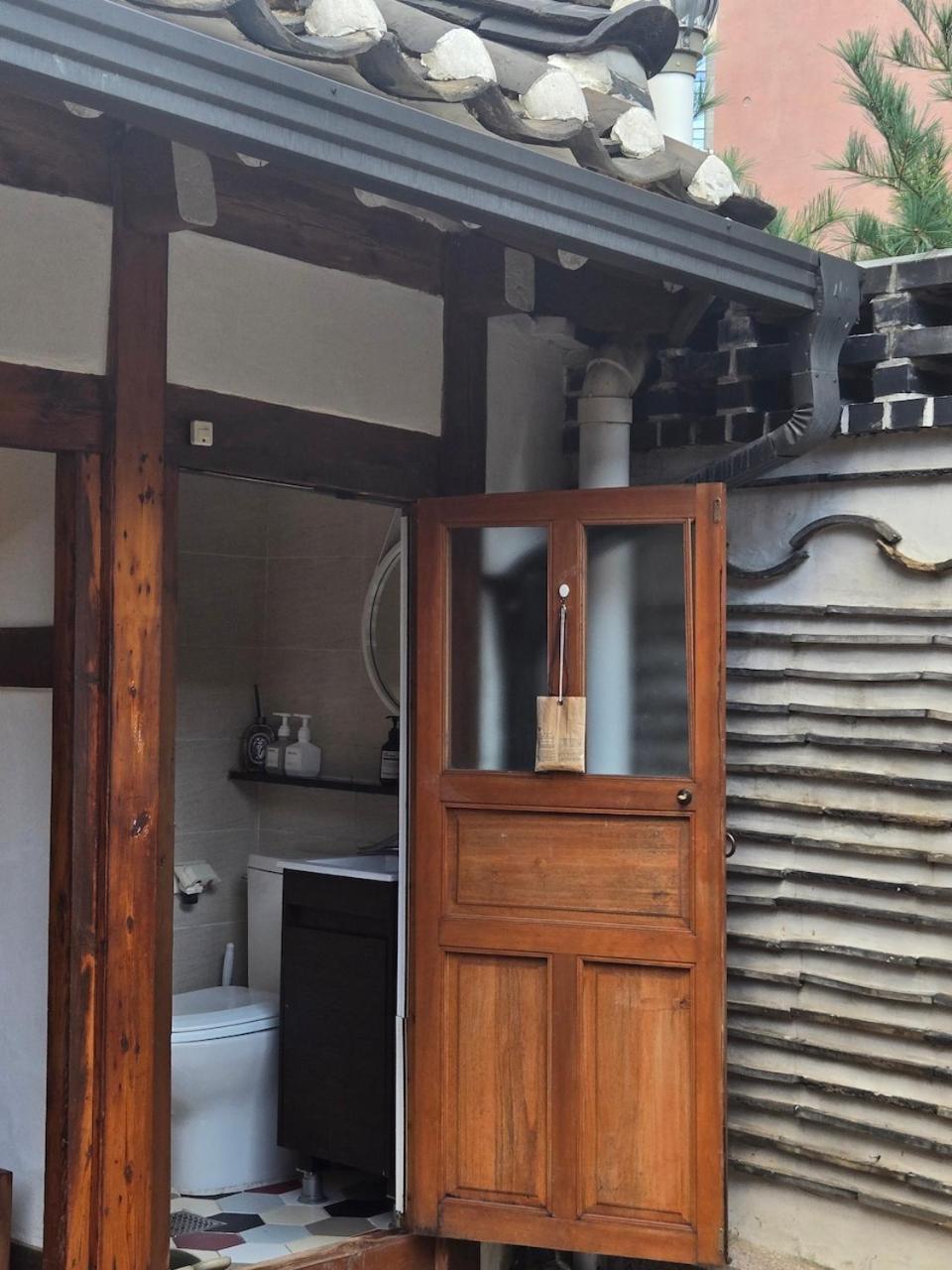 Joongrimjae - Hanok โซล ภายนอก รูปภาพ